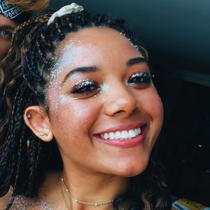 Meet your Posher, Eugenia